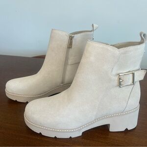 Naturalizer Delilah Lug Sole Women’s Boot in Deep Porcelain Suede Size 9 NWOT